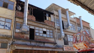 Mobilya imalathanesinde korkutan yangın