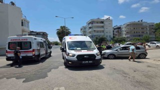 Motosiklet ile otomobil çarpıştı: 2 yaralı