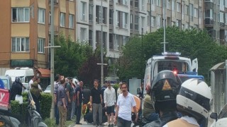 Motosikletin çarptığı 2 yaya yaralandı