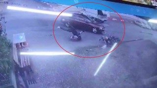 Motosikletlinin ölümden döndüğü kaza kamerada