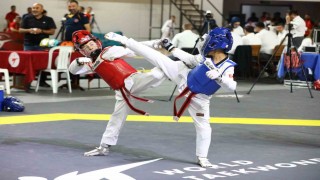 Mücahit Yancı Doğu Grubu Taekwondo Şampiyonası Sivasta başladı