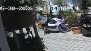 Muğlada motosiklet hırsızlığı kameraya yansıdı