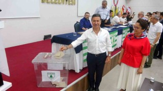 Muğlasporda Başkan Kıyanç güven tazeledi