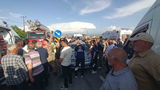 Muradiyede otomobil ile minibüs çarpıştı: 5 yaralı