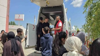 Muşlu öğrencilerden Kızılaya ziyaret