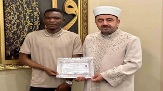 Müslüman olan Zambiyalı Singoma Musa ismini aldı
