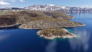 Nemrut Krater Gölünde turizm sezonu açıldı