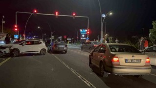 Niğdede 5 aracın karıştığı zincirleme kaza: 2 yaralı