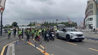 Niğdede yüzlerce bisiklet tutkunu sağlıklı yaşam için pedal çevirdi