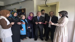 Öğrenciler istedi, okul mescidi yenilendi