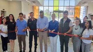Öğrencilerden muhteşem sergi ve tiyatro gösterisi