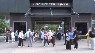 Okul önlerinde heyecanlı YKS bekleyişi başladı