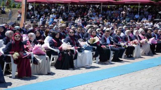 OMÜ İlahiyat Fakültesinde mezuniyet heyecanı
