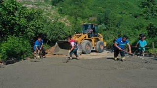 Orduda heyelan sonucu açılan alternatif yol betonla güçlendirildi