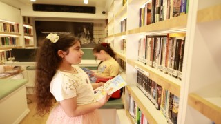 Osmangazi Belediyesi, çocuklara kitap ve tarih sevgisi aşılıyor