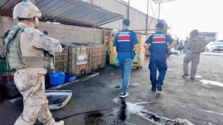 Osmaniyede toprağa gömülü tankta kaçak akaryakıt bulundu