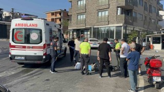 Otomobil ile çarpışan motosikletteki 2 kişi yaralandı