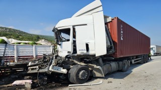Otoyolda tır kazası: 1 yaralı