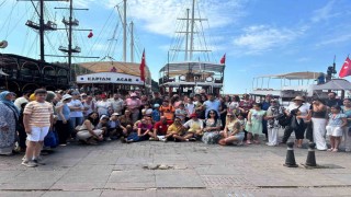 Özel bireyler Yaza merhaba etkinliğinde Akdenize açıldı