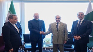 Pakistan Başbakanı Şerif, İran heyetiyle bir araya geldi