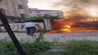 Park halindeki otomobil alev topuna döndü