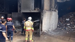 Payasta iş yeri alevlere teslim oldu