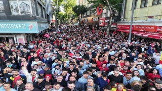 Pendikte 20 bin kişilik milli heyecan havadan görüntülendi