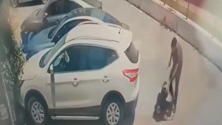 Platonik aşk dehşeti: Genç kadını sokak ortasında bıçakladı