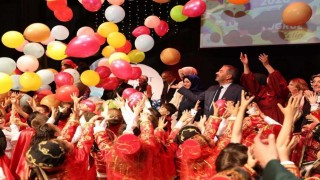 Pursaklarda alkışlar minik mezunlar için