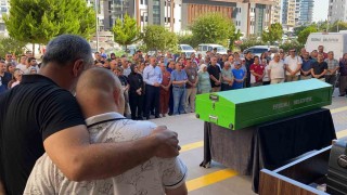 Radyoloji teknisyeni görev yaptığı hastaneden gözyaşlarıyla uğurlandı