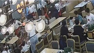 Restorandaki tereyağı şovu 2 yaşındaki bebeği yaktı