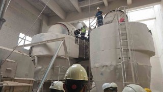 Safi Çimento fabrikasında kazana düşen işçi ağır yaralandı