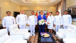 Sahil Güvenlik komutanından Vali Akbıyıka ziyaret
