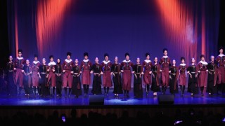 Sahnede Kafkas rüzgarı