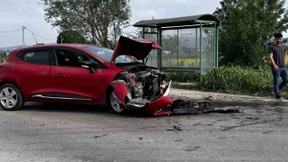 Sakaryada otomobiller kafa kafaya çarpıştı: Kazada yaralanan olmadı