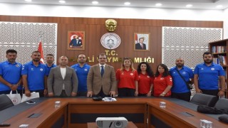 Salihli Kaymakamı Güldoğan antrenörleri makamında ağırladı