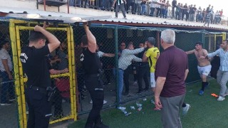 Şampiyonluk maçı sonrası kavga: 5 kırmızı kart çıktı