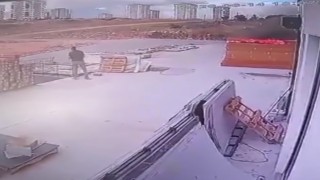 Şanlıurfada milyonlarca liralık zarara yol açan yangının görüntüleri ortaya çıktı