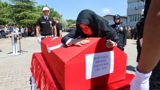 Şehit polise eşinden yürekleri dağlayan veda