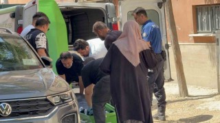 Seslendikleri annelerini yatağında cansız buldular
