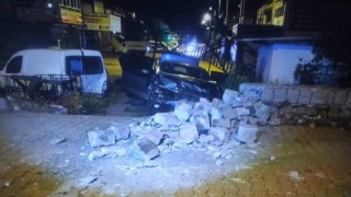 Seyir halindeki otomobile açılan ateşte başından vurulan kadın hayatını kaybetti