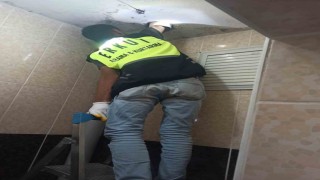Siirtte lavabo borusuna sıkışan yavru kedi kurtarıldı