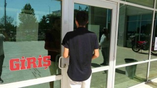 Sınavı saniyelerle kaçırdı, denemedik kapı bırakmadı