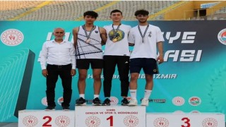 Sivaslı atletler madalya ile döndü