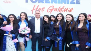 Sultangazide lise öğrencilerinin mezuniyeti coşkuyla kutlandı