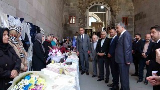 Tarihi mekanda el emeği ürünler görücüye çıktı