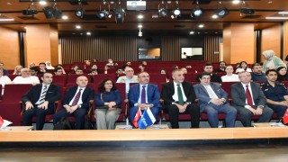 Tarihin İzinde Tekirdağ konferansında kentin tarihi gelişimi, kültürel mirası ve stratejik önemi anlatıldı