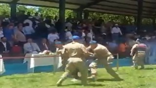 Tartışmalı güreşler olaylı başladı