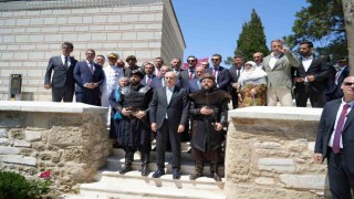TBMM Başkanı Kurtulmuş Geliboluda: Gazi Süleyman Paşa Türbesinde Alplerin nöbet değişimi büyüledi