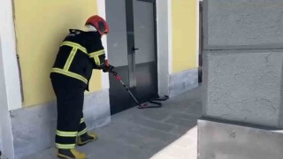 TCDD binasına giren yılan paniğe neden oldu